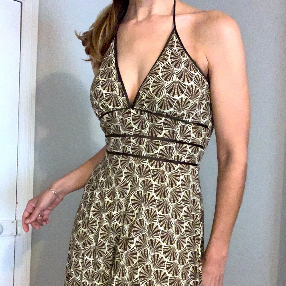 Alyn Paige Brown retro dress